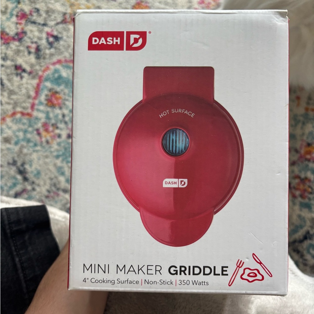 Dash Red Mini Maker Griddle